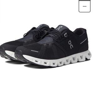 ON Cloud 5 black size 8-Almost New!